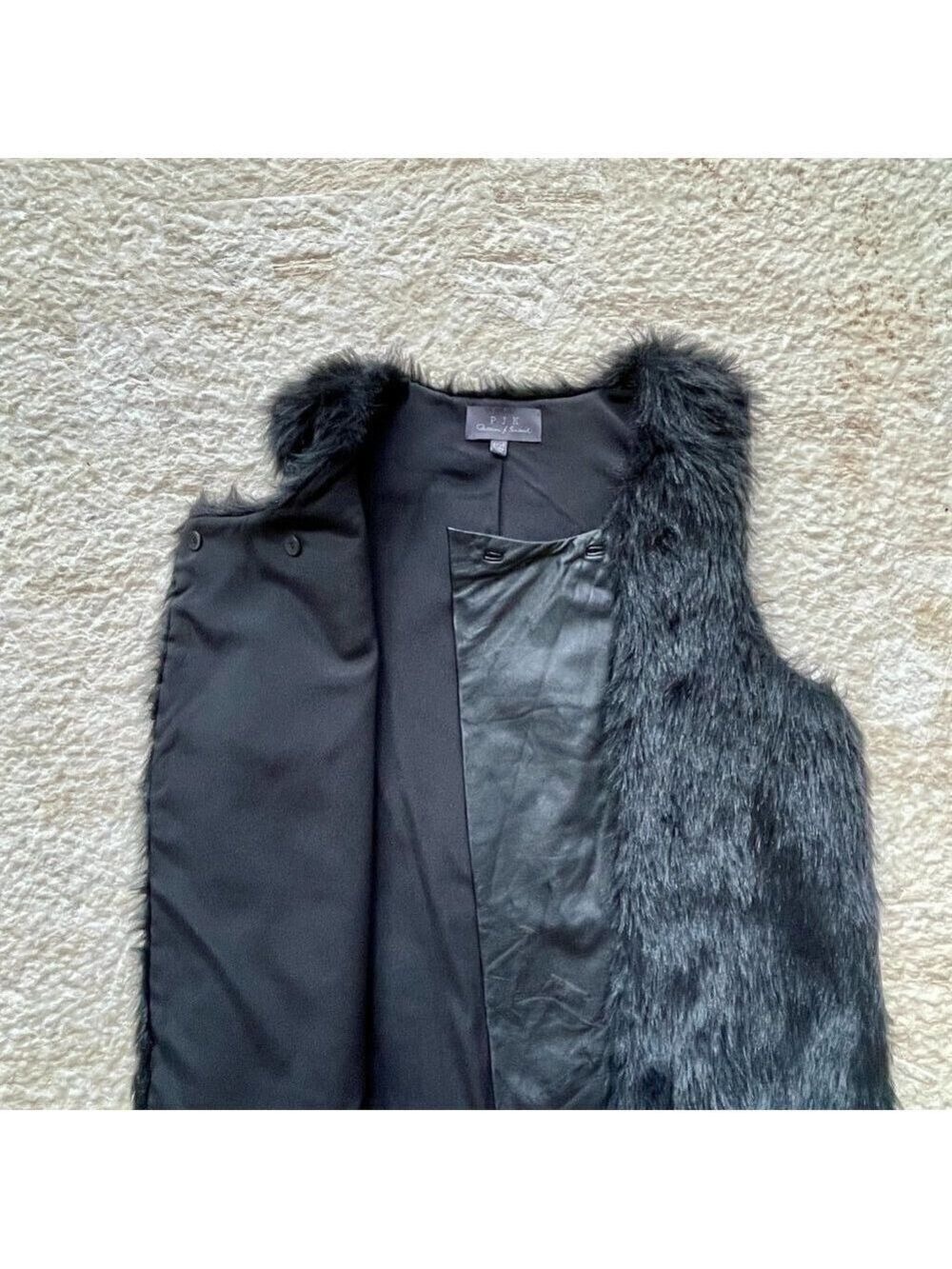 PJK Patterson J. Kincaid Black Shaggy Faux Fur and Faux Leather Vest, Size M/L - Picture 6 of 10